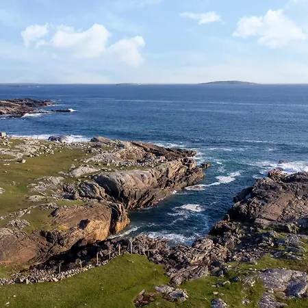 Wave Watcher Roundstone